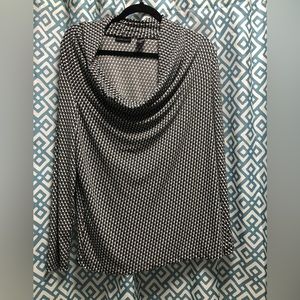 NY and Co top. Grey geo pattern. Pre owned top